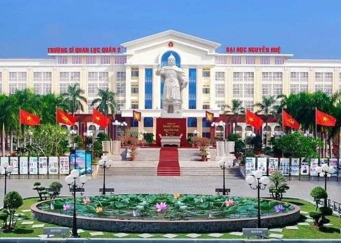 Trường Sĩ Quan Lục Quân 2 - Đại học Nguyễn Huệ
