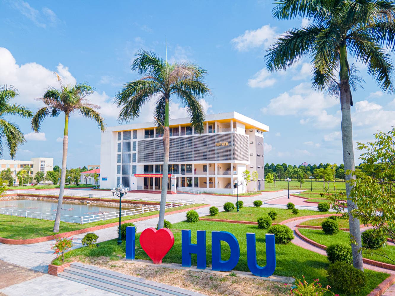 Trường Đại Học Hồng Đức