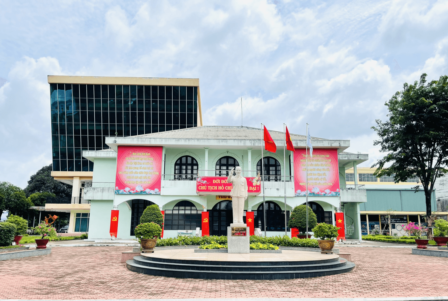 Trường Đại Học Thể Dục Thể Thao TPHCM